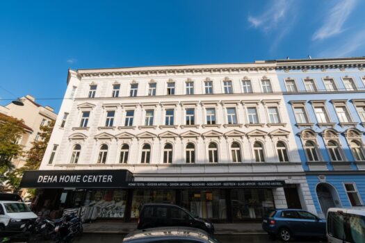 3iXpJT0LVQi6VYUaE828tA 2