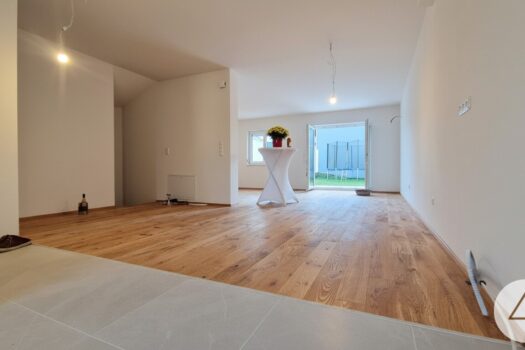 3lWngeCUplahPJzKRvD1DM