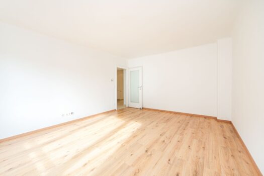 Nahe Schönbrunn! Hofseitige 2-Zimmer-Wohnung im 15. Bezirk zu vermieten! 3m3cRNaNch2Ow17Pr5Prq8