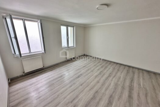 Moderne 2-Zimmer-Wohnung in Lassee – Stadtblick und Komfort für nur 600 € Kalt ! Zimmer