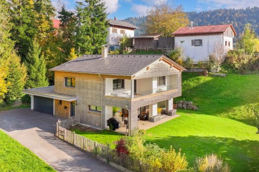 3uy7nGI6EdVMdCcHhriJS7