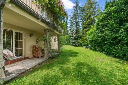 Garten mit Zugang zur unteren Wohn- & Kellerebene