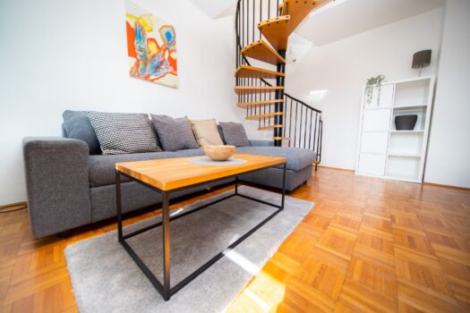 4ErRhtJ1WuQj9fufDTyOxF