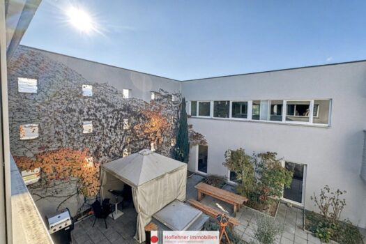 4UPd53dKMyemUYhXYnQg2w