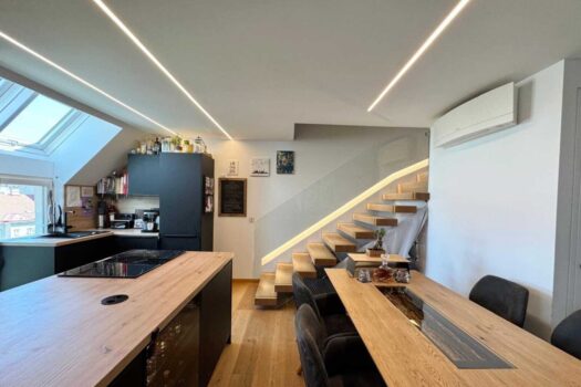 FERNBLICK! HOCHWERTIGE DG-WOHNUNG MIT DACHTERRASSE NAHE DONAU 4VpP1Pj7198aWRnInW8pK7