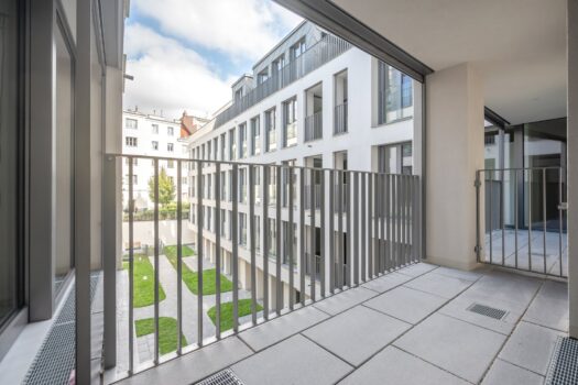 4XhsIuYggglmulZUnmNkkj 1