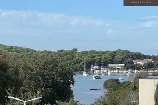 | MEERBLICK | MODERNE DOPPELHAUSHÄLFTE ZUM VERKAUF | BEHEIZBARER POOL | TOURISTISCHE VERMIETUNG | MÖBLIERT | BAUJAHR 2021 | DECUS - Immobilien