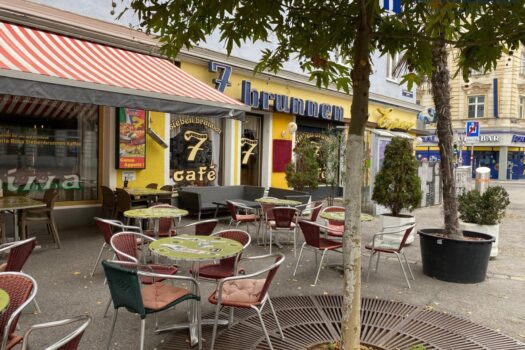 Exklusives Café & Restaurant „7 Brunnen Sommergarten mit 120