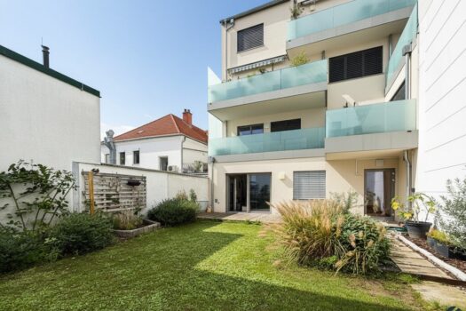 Klimatisierte 2-Zimmer-Wohnung mit Terrasse und Gemeinschaftsgarten im Herzen von Tulln Außenansicht vom Garten aus