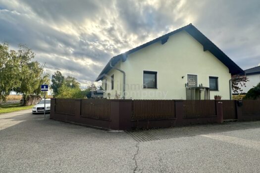 Großzügiges Einfamilienhaus - Grünruhelage Nähe Wien ! 4zahMsN6Z2ZrwibcqQqpun