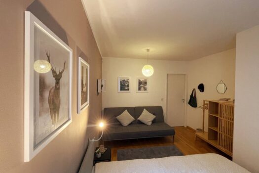 54yIdUmympDGGnGLME8Cxd