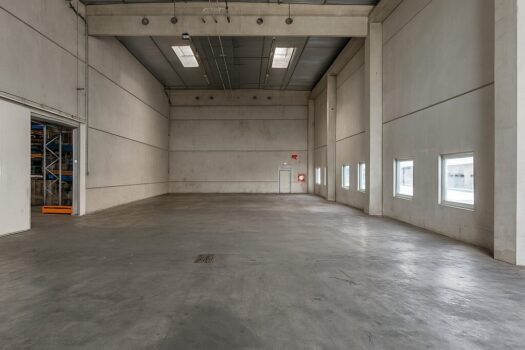 300m² Lagerhalle mit überdachter Rampe | IZ-Süd & Autobahnnähe 561a2mYZCHEDbeapZ4Pohd