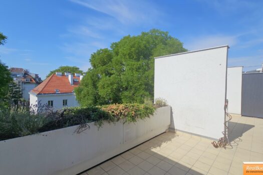 SONNIG, RUHIGE TERRASSENWOHNUNG MIT GARAGENPLATZ IN U4 NÄHE Terrasse