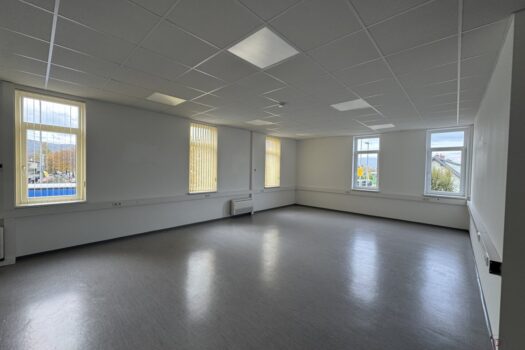 *127 m² Büro in Graz-Straßgang – Toplage nahe Autobahn – provisionsfrei mieten 5SLfOUVhHsXeYmwgevDA9O