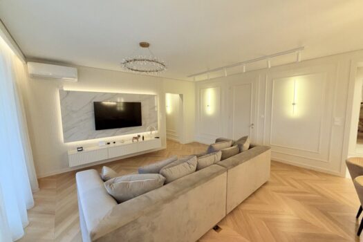 5WyaW7WYZffSuDm5wLPPbJ