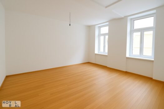ALTBAU-WOHNUNG MIT AUSSGEWÖHNLICHER FLEXIBILITÄT UND RAUMNUTZUNG IM  5eVbDk8zbkQRqq5i55ckgg
