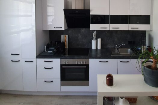 5gIZNFTe5yAmHrrNv02AXh 1