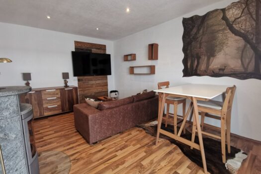 Bezugsfertige, voll möblierte Wohnung mit Balkon und Parkplatz 5nCaTRDEOnh7ytOuhDBSDk