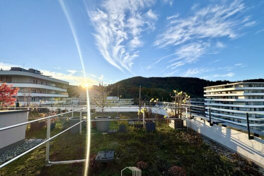 PENTHAUS-FEELING: Moderne 2-Zimmer-Wohnung mit Balkon, privater Dachterrasse und Tiefgarage 69nqaAxv04u1cYZbQzHExN