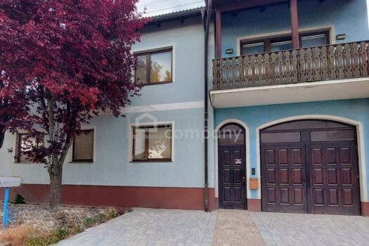 6EU0mF1QS0UGZGnJQfB7Tg