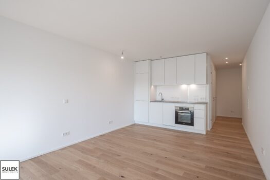 6HnTJw73pgJEraXqcsHoKv