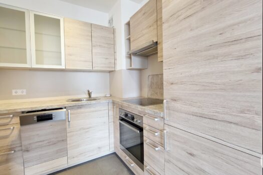 6J7i5sIhzM7EQ7BnpFsrG8