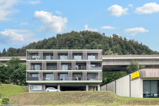 6esekkF1X5LXCYEI7mZURM