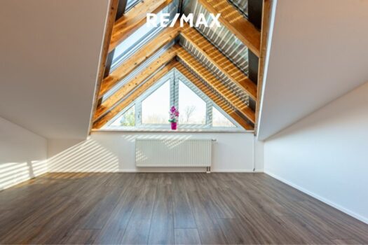 NEUER PREIS: Klimatisierte Dachgeschosswohnung in Attnang Puchheim 6xQCx8m6LEIOPlPFzj2teA
