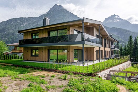 749v1agiDdfkQLCZb75mHR