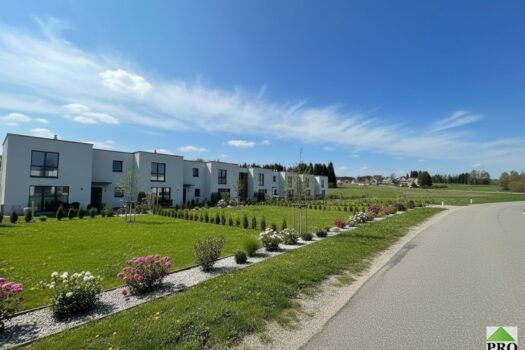 8Wv2DgBylSby7BEMFHBHq 1