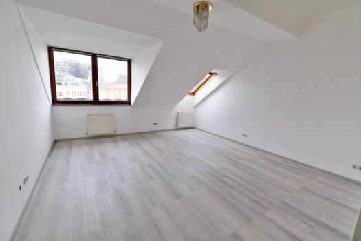 Nähe Zentrum, Radetzkyplatz, UNBEFRISTETE Dachwohnung 3 Zimmer 8mwmJnHeXnZj5NmdJfJNx