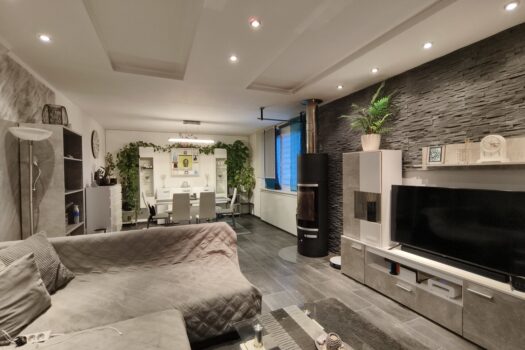Großzügige 2-Zimmer-Wohnung mit Kamin Nahe Murinsel BkmEb85YxYC7TZNPGFDLX 1