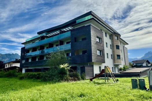 BqT7PKAluBJ8zFTb4F7kX