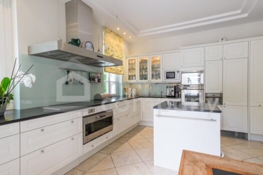 QU7q8VKG2uxM3LctSRziF