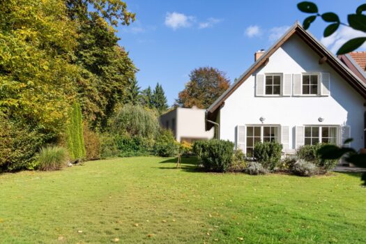 Rarität in Toplage von Graz-Mariatrost, nahe dem Leechwald – Idyllisches Haus mit Gartenparadies direkt am Waldrand Sz0JHLcXIa7VRyUYoDPlO