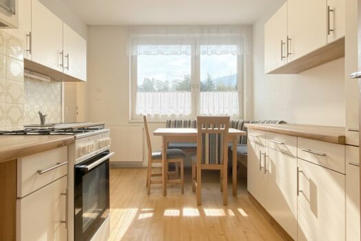 sTkMmzSavEmjlK3lBd9QE