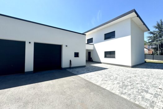 slqeZYnZC8DUHNXlJEecp