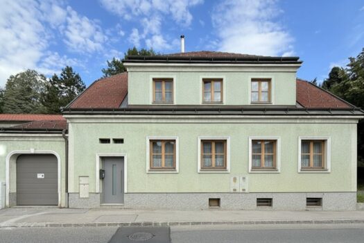 Doppelleben oder Besser als zwei Wohnungen! Straßenansicht