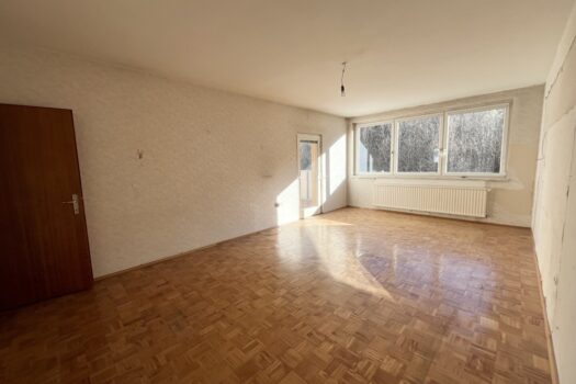 #Wohnung #Balkon #Leoben #4 Zimmer #Selber renovieren #Jetzt kaufen! Wohn-Esszimmer