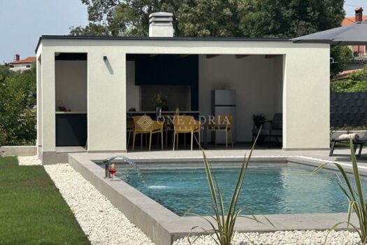 1761048565 kuca smoljanci katnica 170