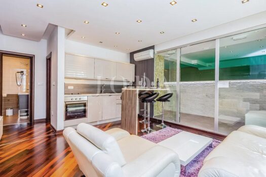 1761983732 ckc586 kitchen 01