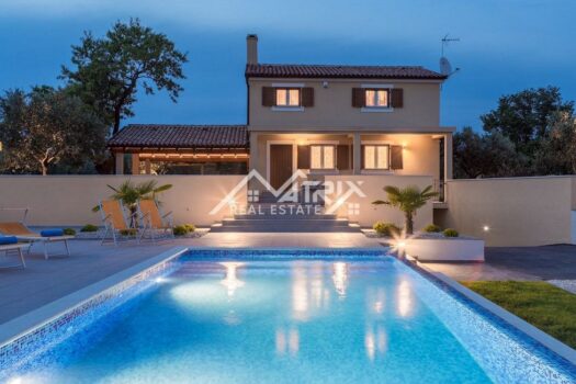 1762153711 cls074 pool 05