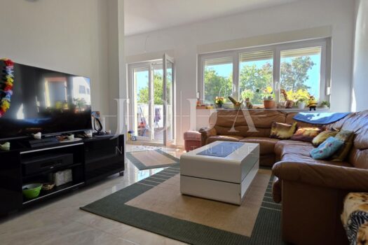 1762251830 1000143805