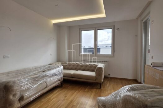 1762281658 1000134726