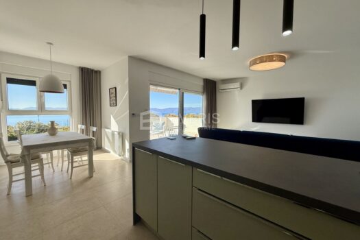 1762354685 tempimageywv4nu