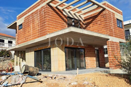 1762799722 83019083 359724 0