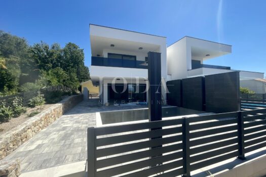 1762803940 1031023645 421259 0