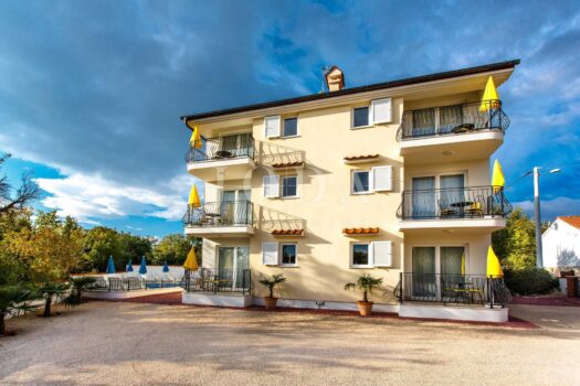 1762805408 1563637250 458773 0