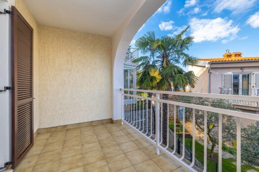 1762882605 apartma malinska prva vrsta ob morju 8