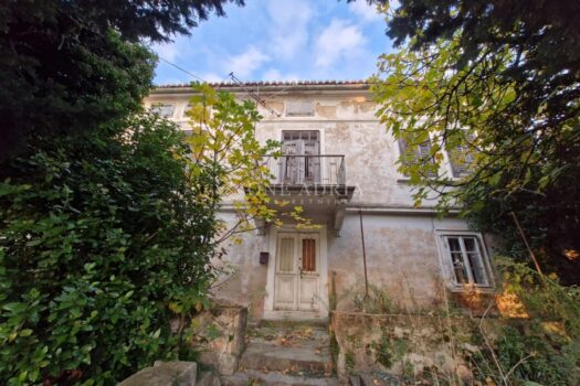 1763025950 kuca kraljevica 180